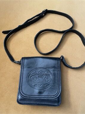 Lee River Ireland Crossbody Black Leather Cuchulainn 4 Hounds